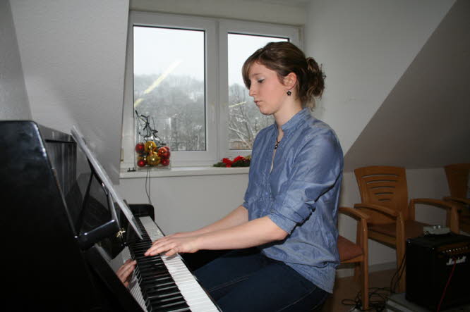 Fabienne-B-Klavier